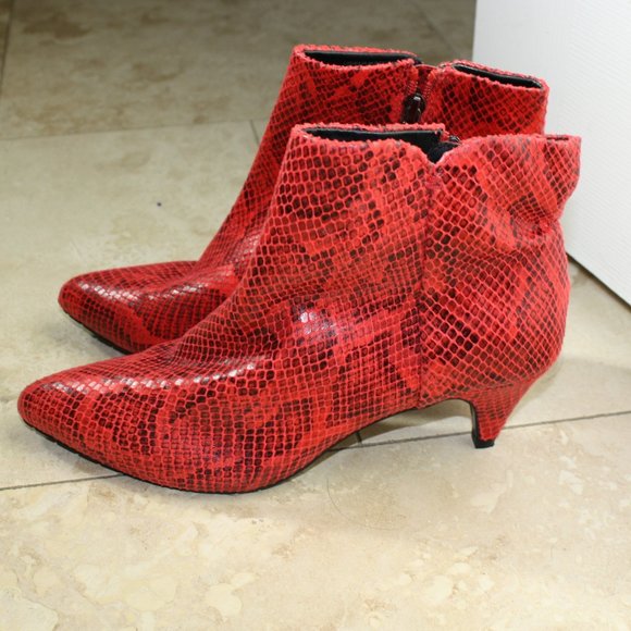Reaction Kenneth Cole Kick Bit Women's Red Boots Size 8 - Picture 2 of 8